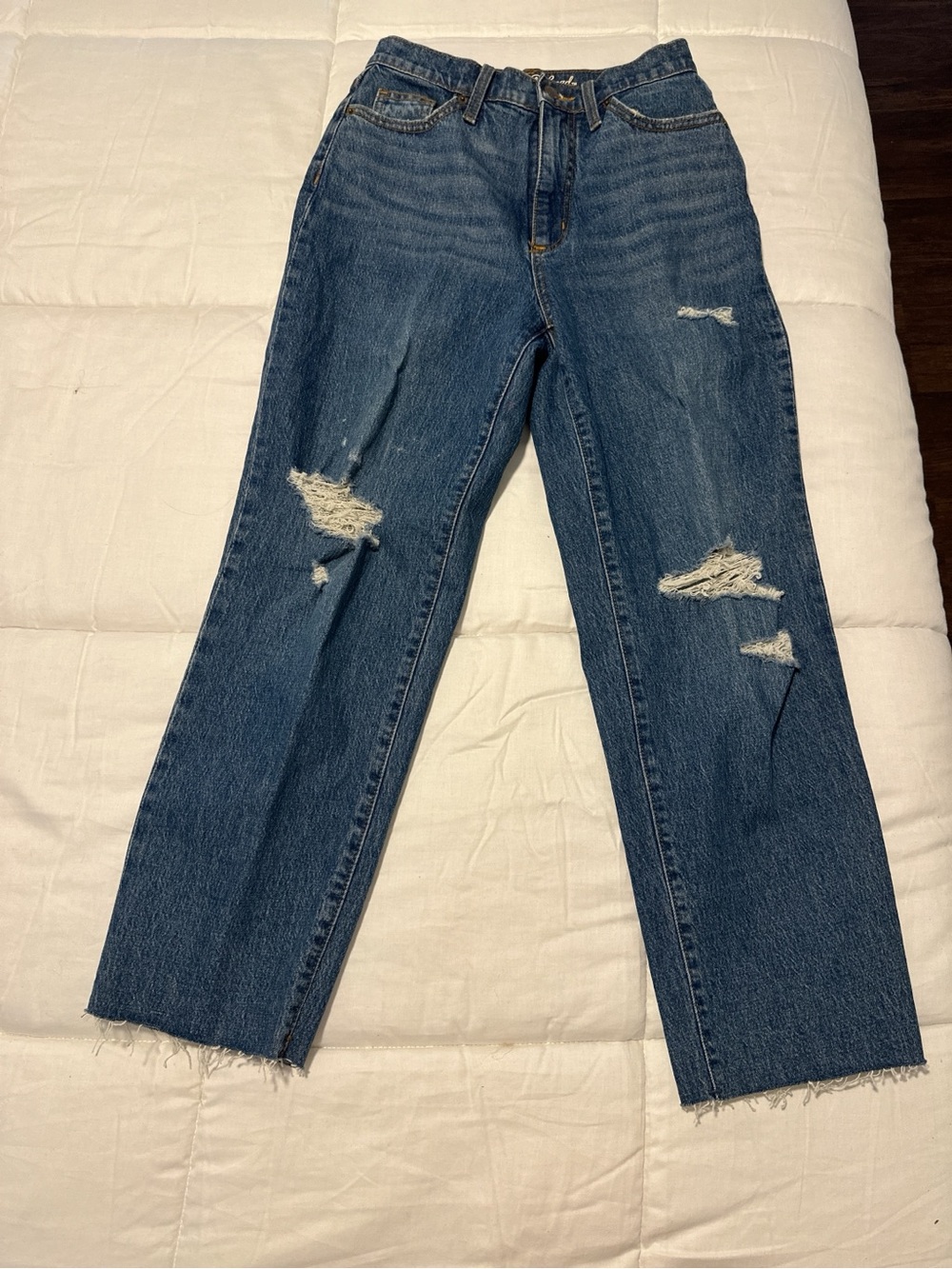 Universal Thread Women's Distressed Straight-Leg Jeans - Blue